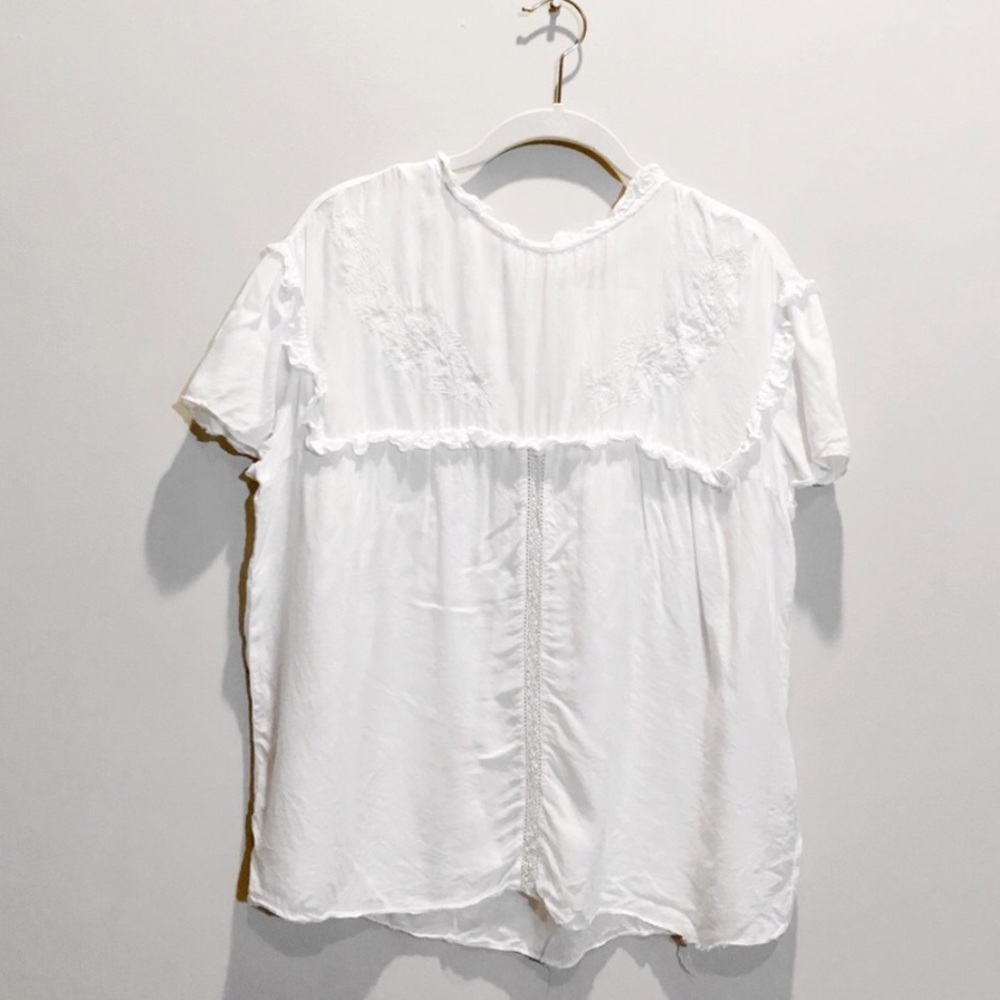 Dreamy white Zara top